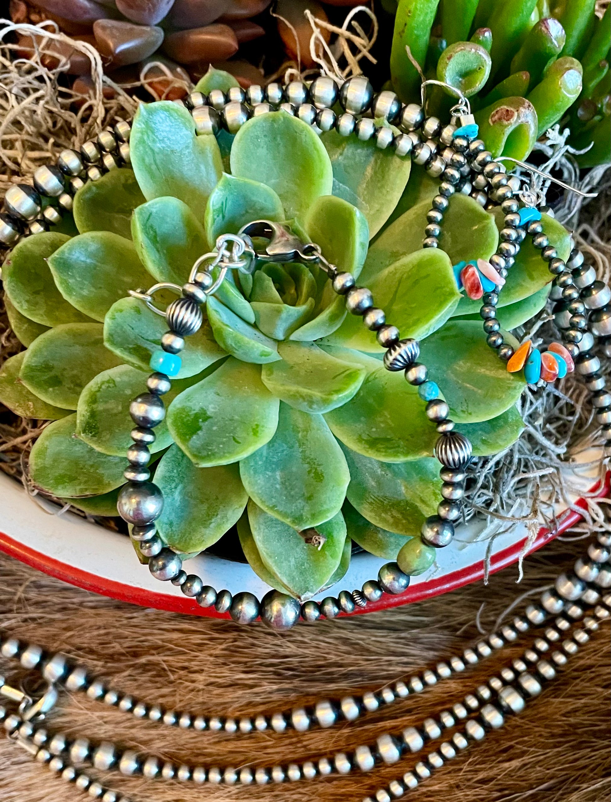 Green hue turquoise Navajo pearl bracelet